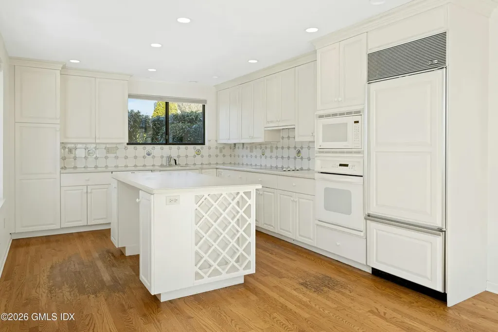 501 W Lyon Farm Drive Greenwich CT 06831