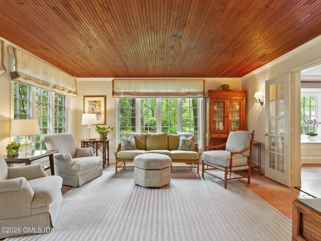 47 Owenoke Way Riverside CT 06878