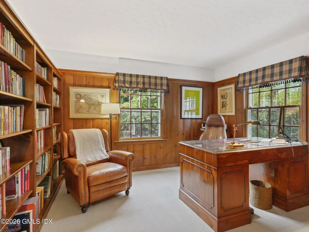 47 Owenoke Way Riverside CT 06878