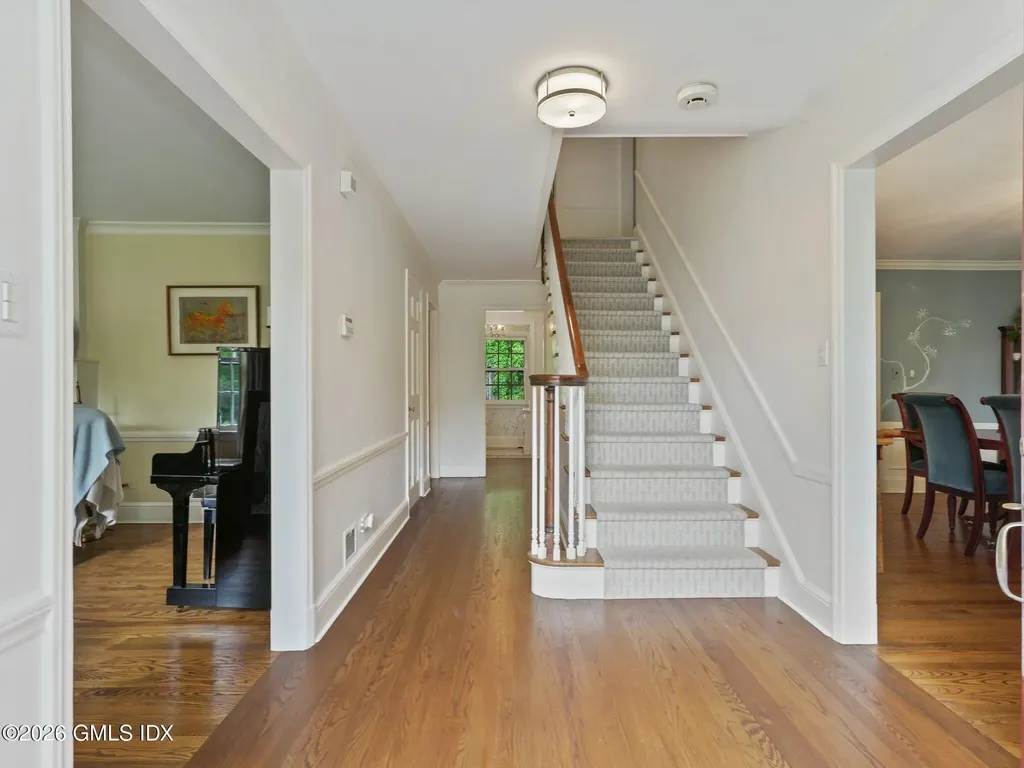 47 Owenoke Way Riverside CT 06878