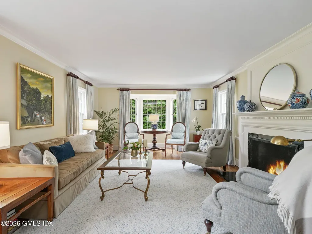 47 Owenoke Way Riverside CT 06878