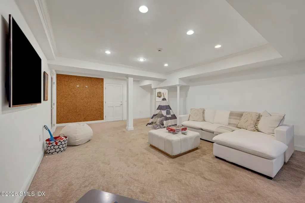 490 June Road Stamford CT 06903