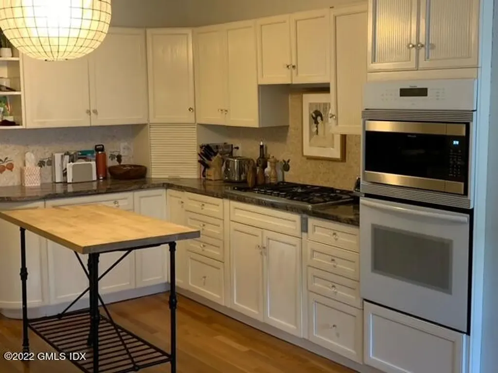 6 Clark Street Old Greenwich CT 06870