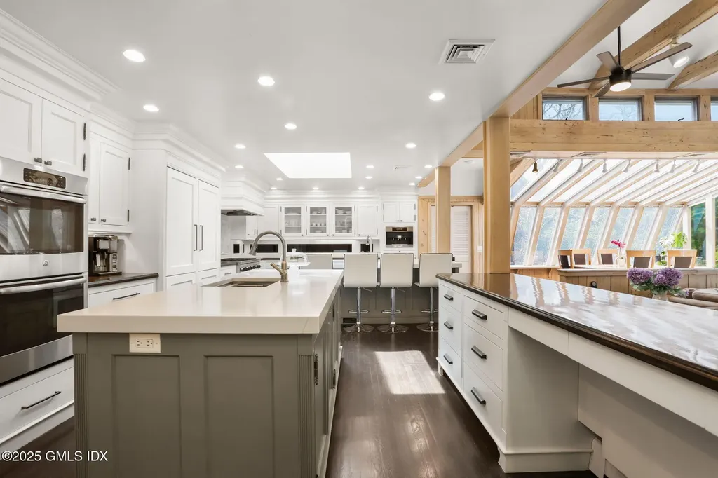 6 Reynwood Manor Greenwich CT 06831