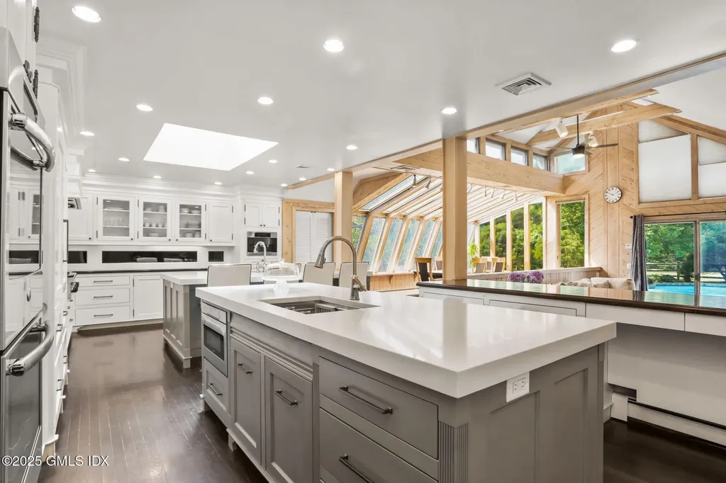 6 Reynwood Manor Greenwich CT 06831