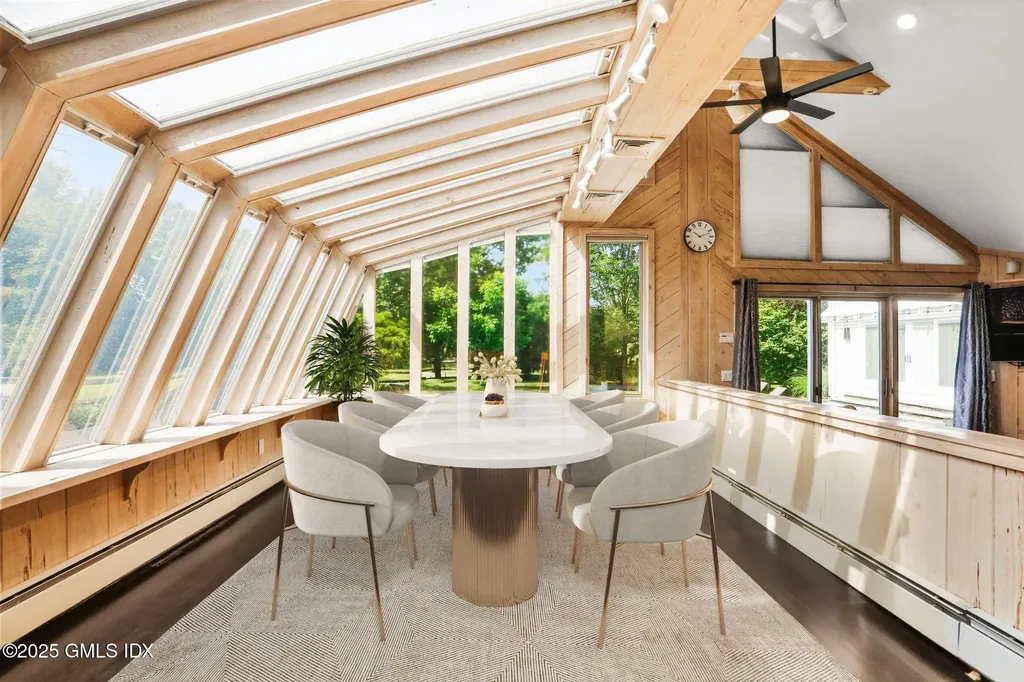 6 Reynwood Manor Greenwich CT 06831