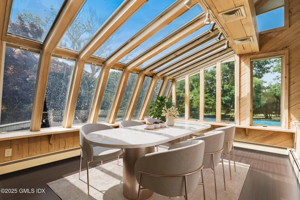 6 Reynwood Manor Greenwich CT 06831