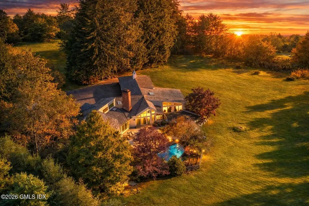 6 Reynwood Manor Greenwich CT 06831