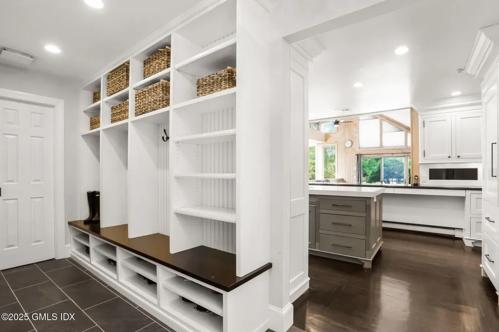 6 Reynwood Manor Greenwich CT 06831