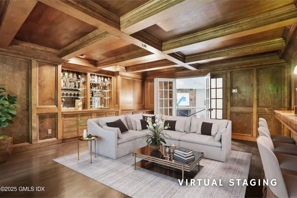 6 Reynwood Manor Greenwich CT 06831