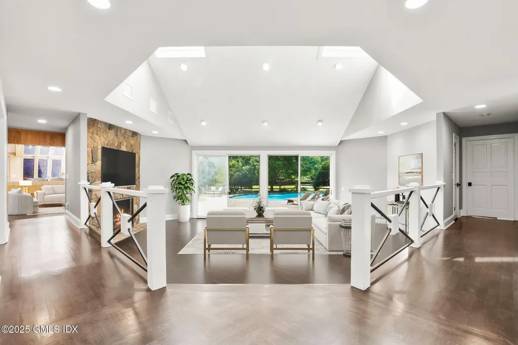 6 Reynwood Manor Greenwich CT 06831