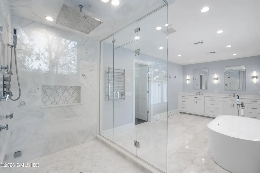 6 Reynwood Manor Greenwich CT 06831