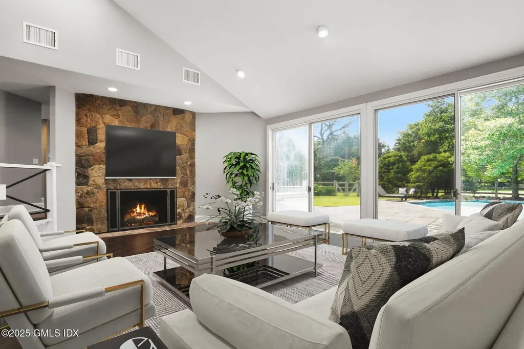 6 Reynwood Manor Greenwich CT 06831