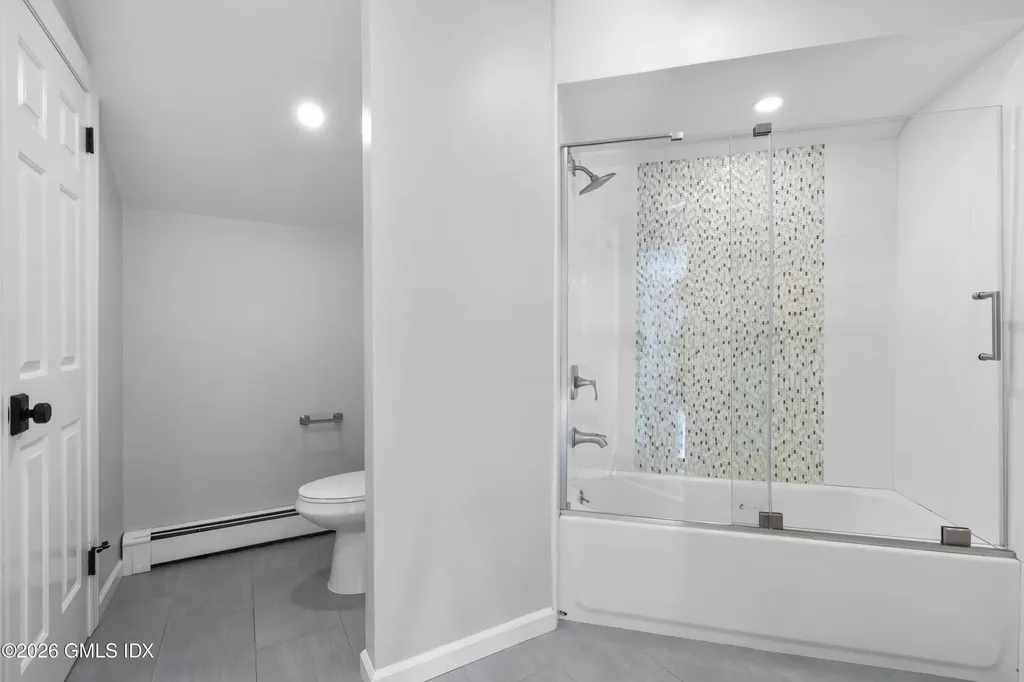 6 Reynwood Manor Greenwich CT 06831