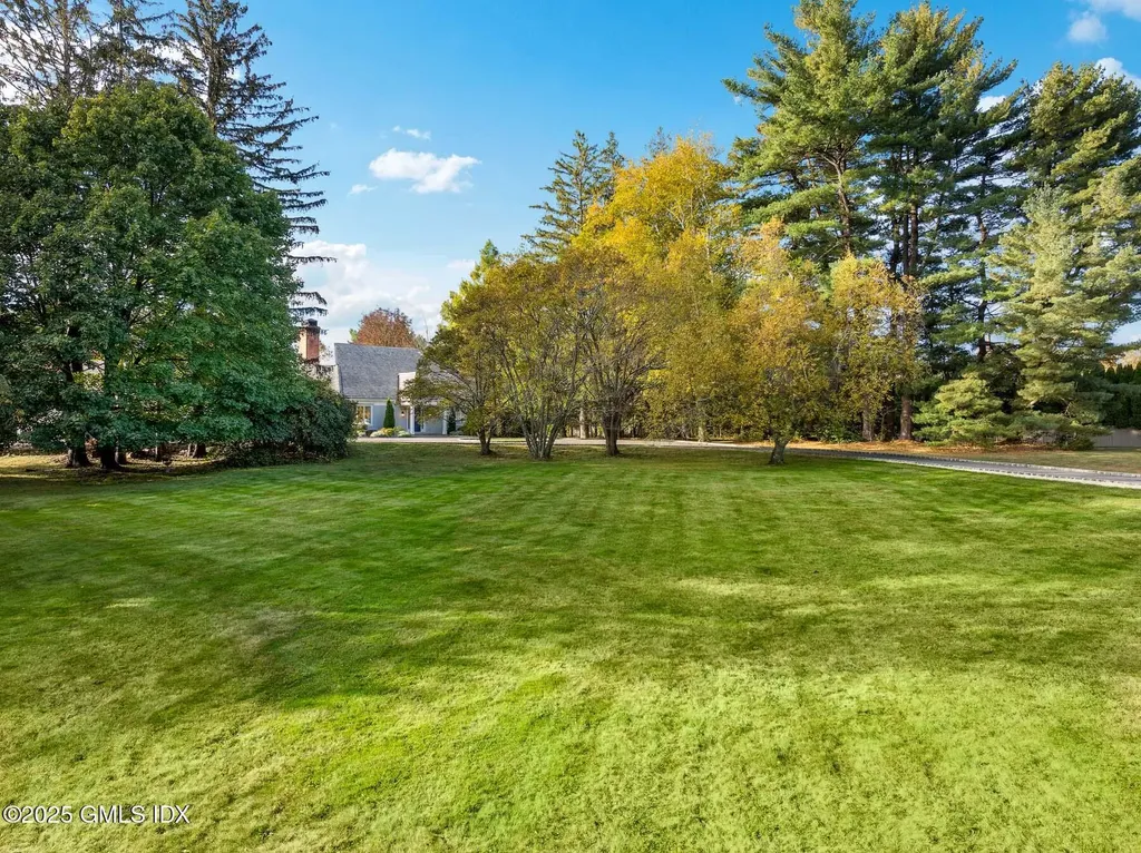 6 Reynwood Manor Greenwich CT 06831