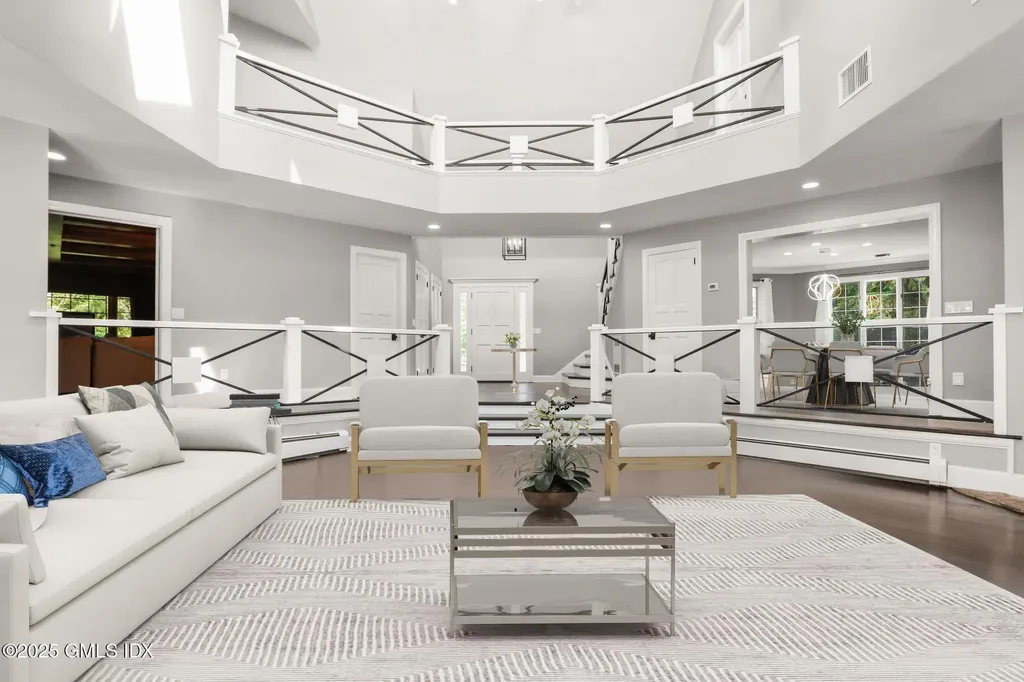 6 Reynwood Manor Greenwich CT 06831