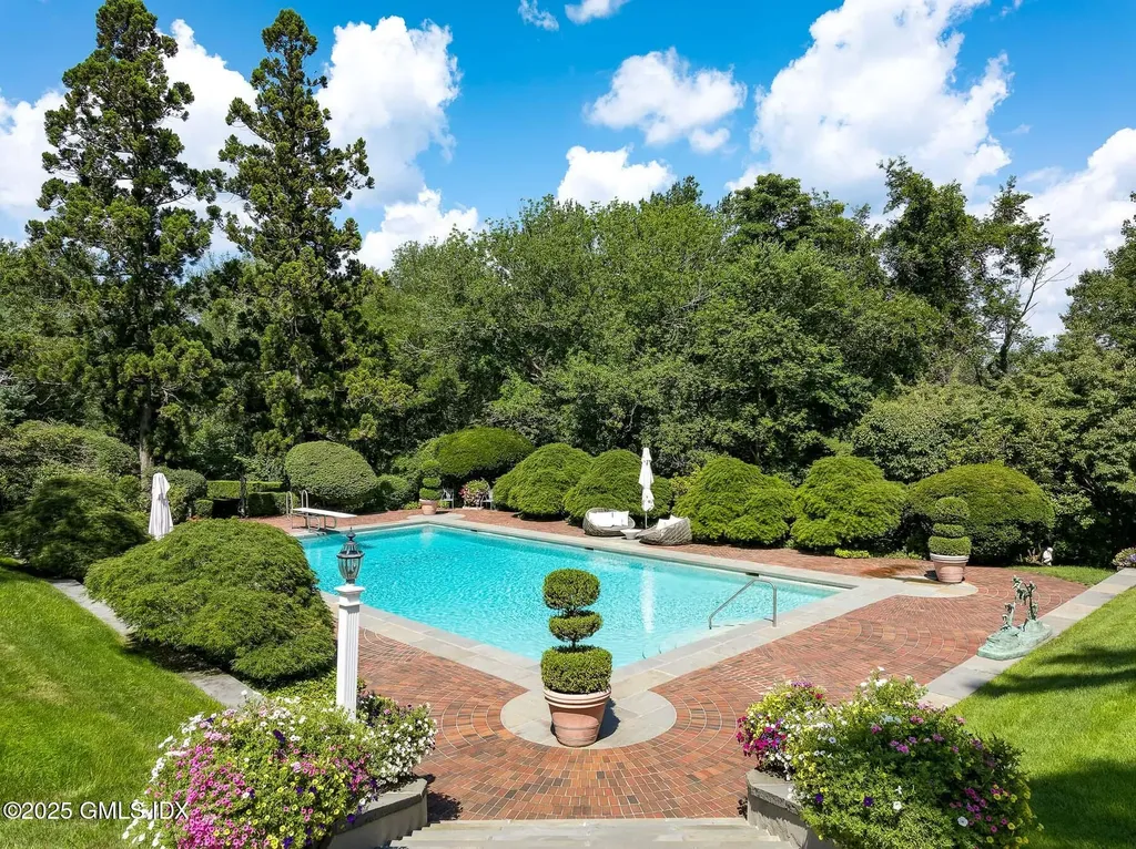 1233 Rock Rimmon Road Stamford CT 06903