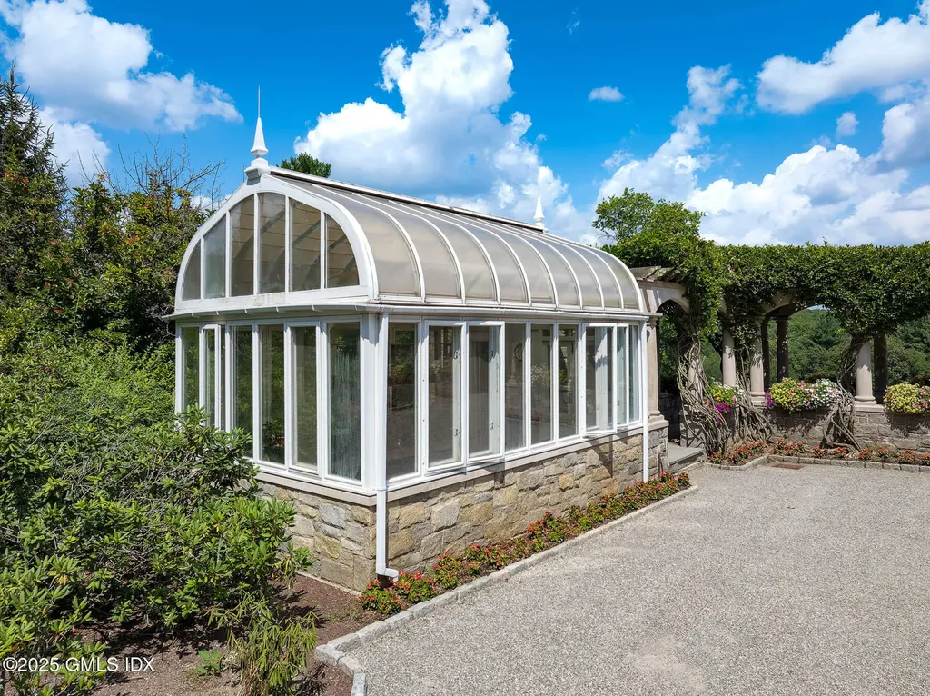 1233 Rock Rimmon Road Stamford CT 06903