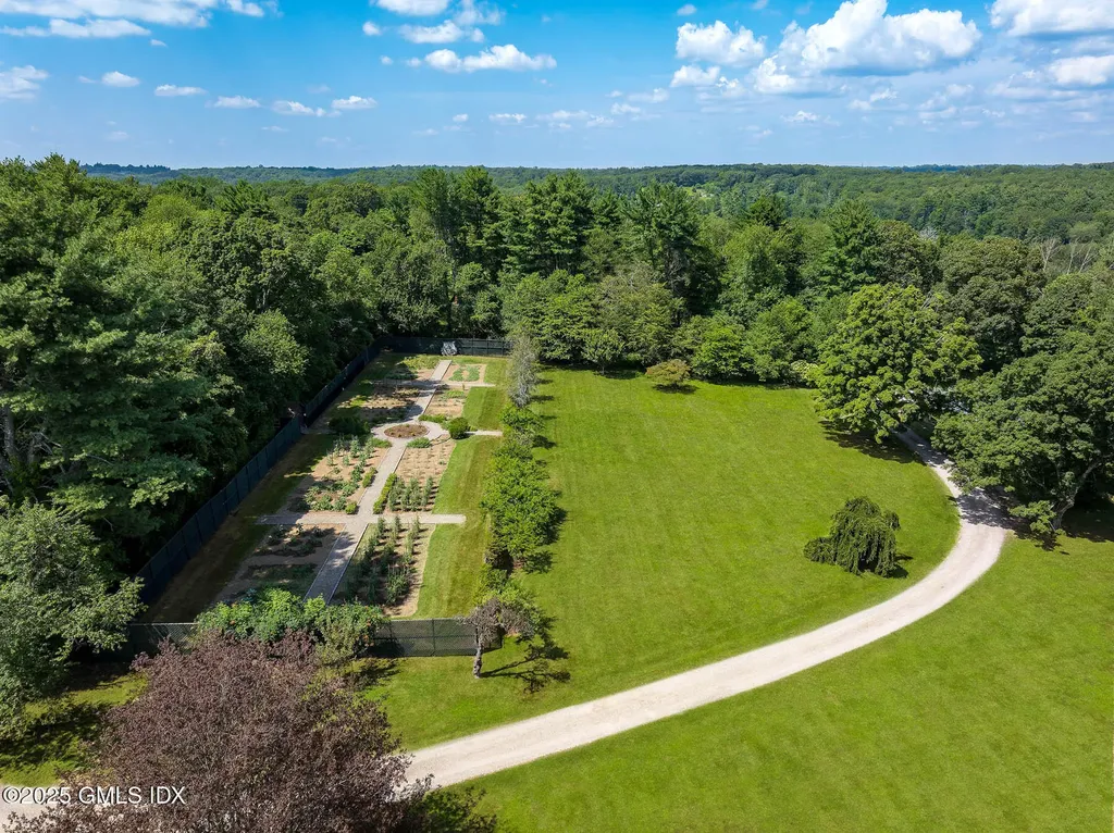 1233 Rock Rimmon Road Stamford CT 06903