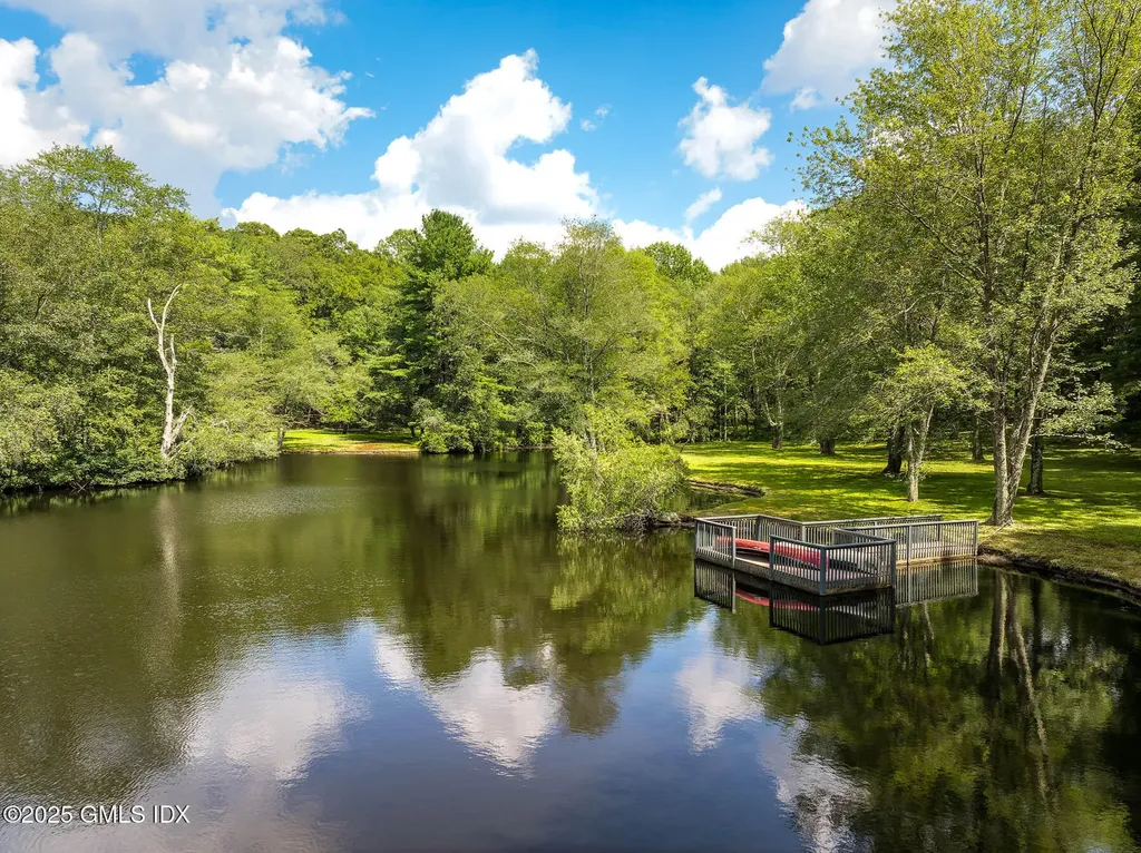 1233 Rock Rimmon Road Stamford CT 06903