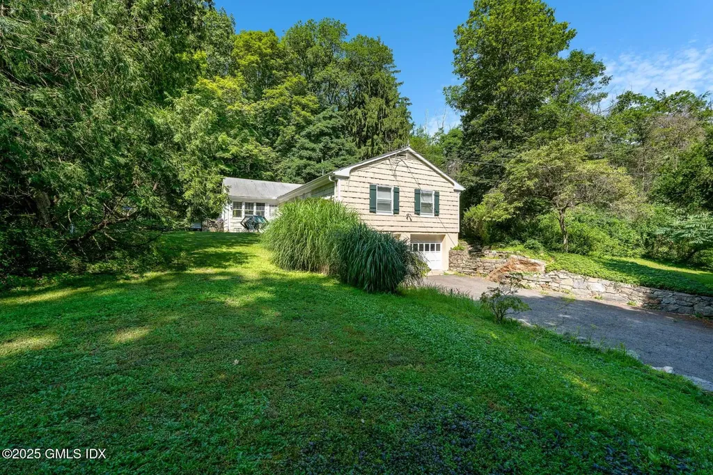 1233 Rock Rimmon Road Stamford CT 06903