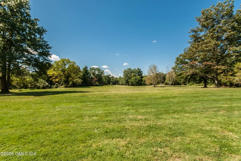 188 Round Hill Road Greenwich CT 06831