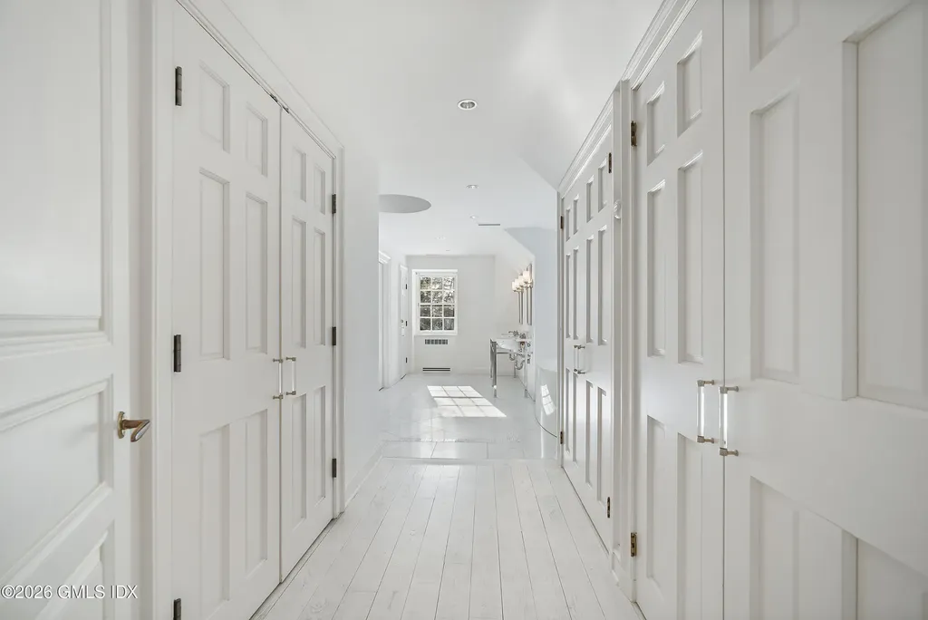 188 Round Hill Road Greenwich CT 06831