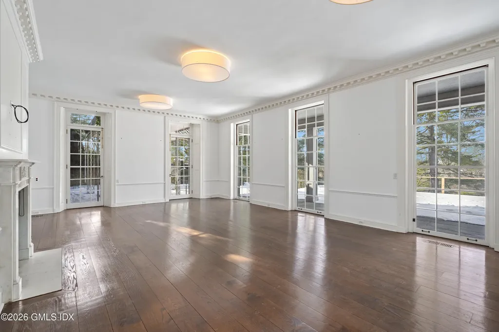 188 Round Hill Road Greenwich CT 06831