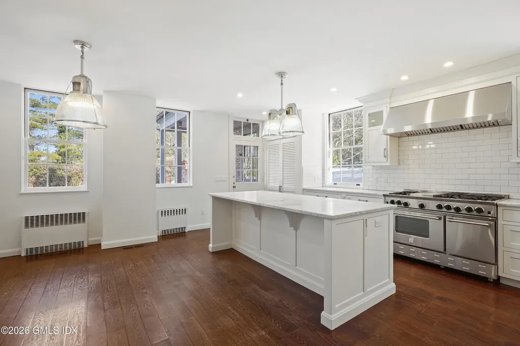 188 Round Hill Road Greenwich CT 06831