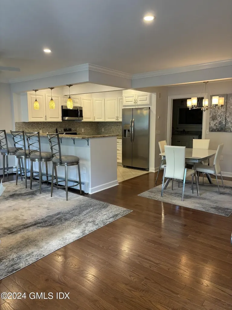 1465 E Putnam Avenue Old Greenwich CT 06870