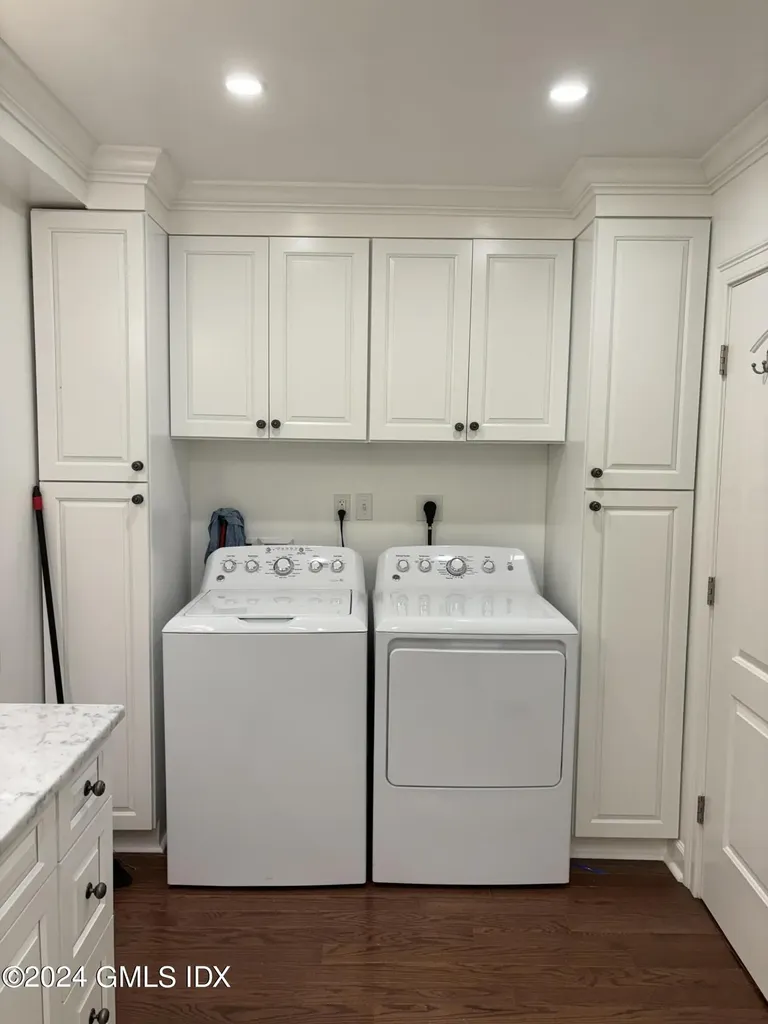 1465 E Putnam Avenue Old Greenwich CT 06870