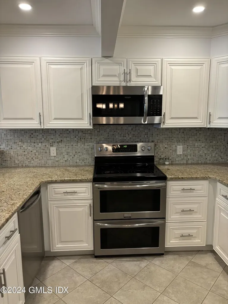 1465 E Putnam Avenue Old Greenwich CT 06870