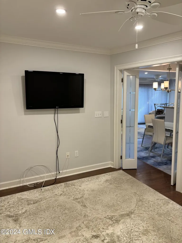 1465 E Putnam Avenue Old Greenwich CT 06870