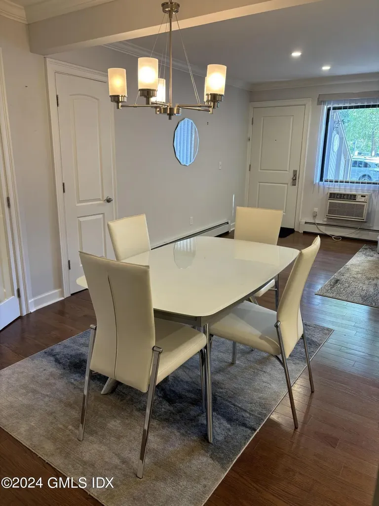 1465 E Putnam Avenue Old Greenwich CT 06870