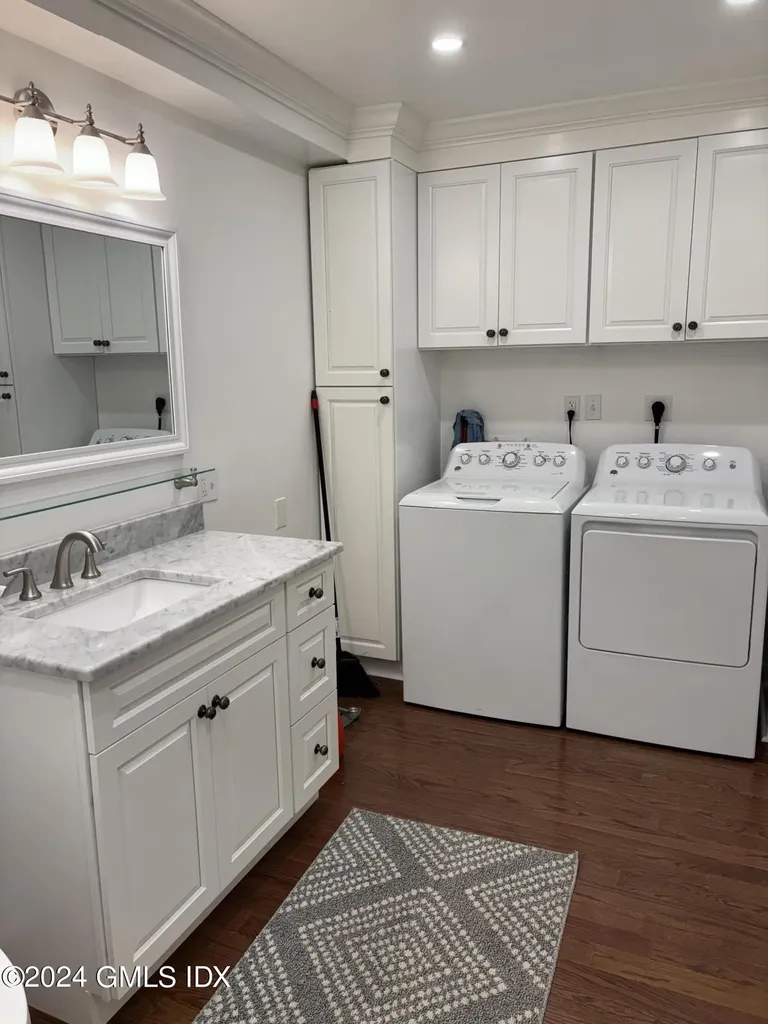 1465 E Putnam Avenue Old Greenwich CT 06870