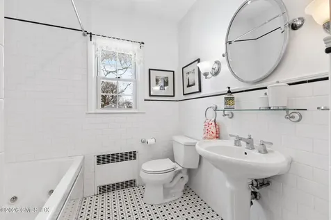 115 N Stonehedge Drive Greenwich CT 06831