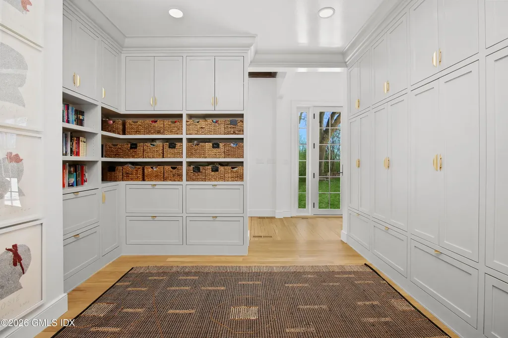 364 Cedar Hill Greenwich CT 06830