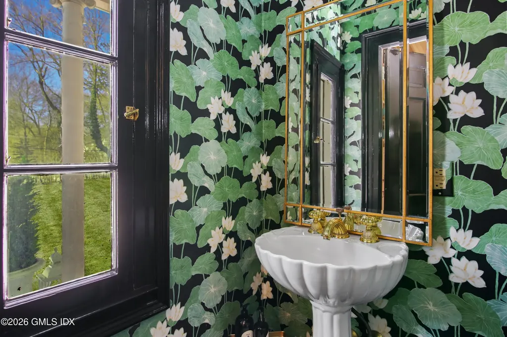 364 Cedar Hill Greenwich CT 06830