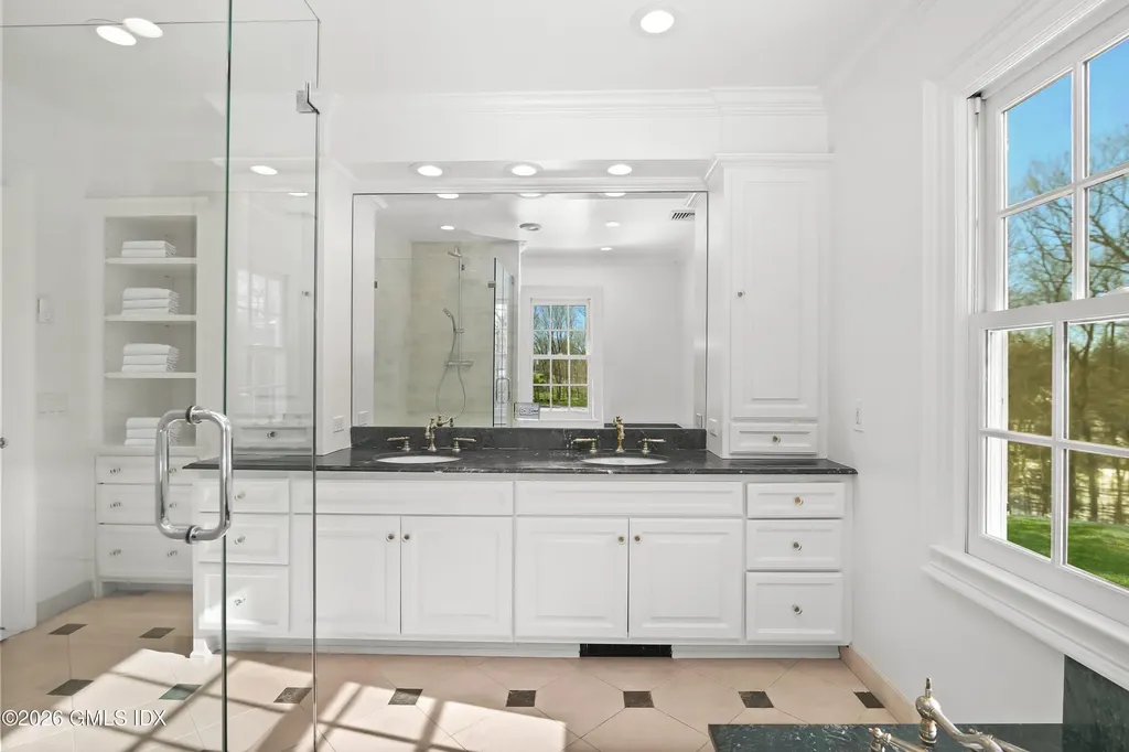 364 Cedar Hill Greenwich CT 06830