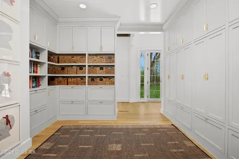 364 Cedar Hill Greenwich CT 06830