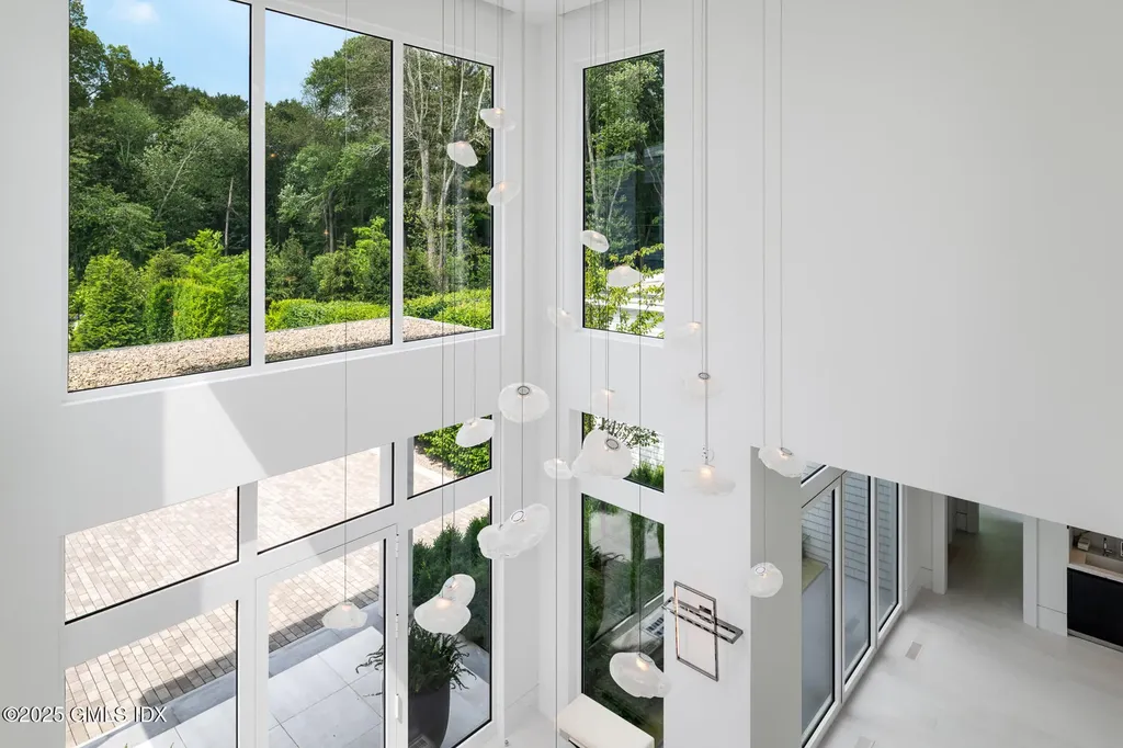 8 Fox Run Lane Greenwich CT 06831