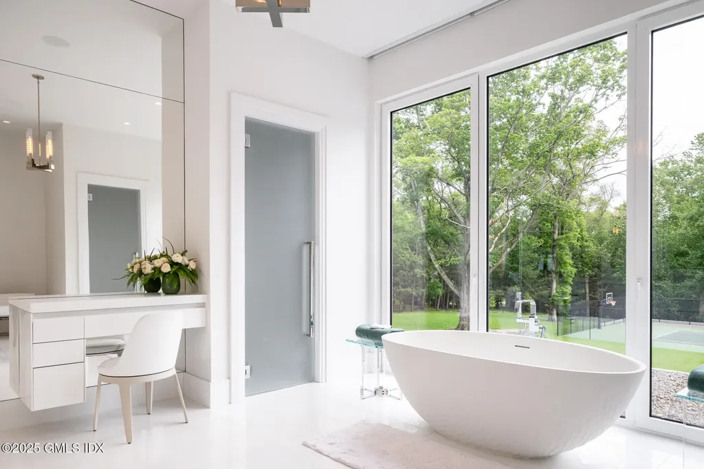 8 Fox Run Lane Greenwich CT 06831