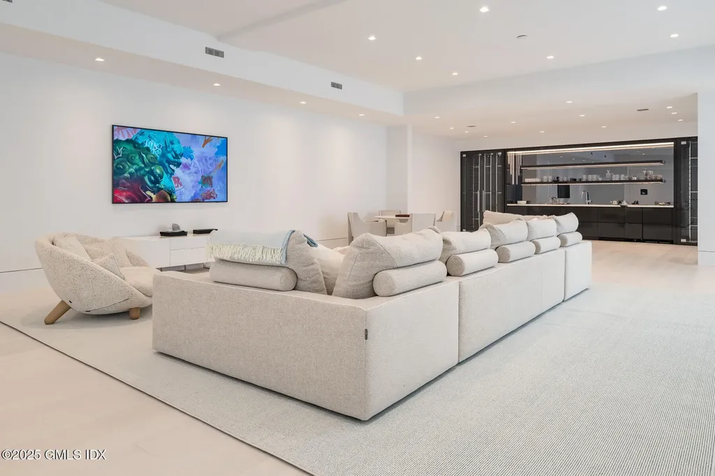 8 Fox Run Lane Greenwich CT 06831