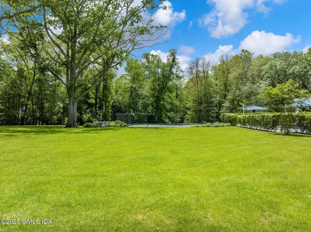 8 Fox Run Lane Greenwich CT 06831