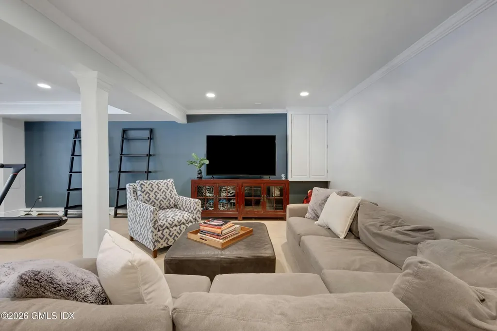 98 Hillcrest Park Road Cos Cob CT 06807