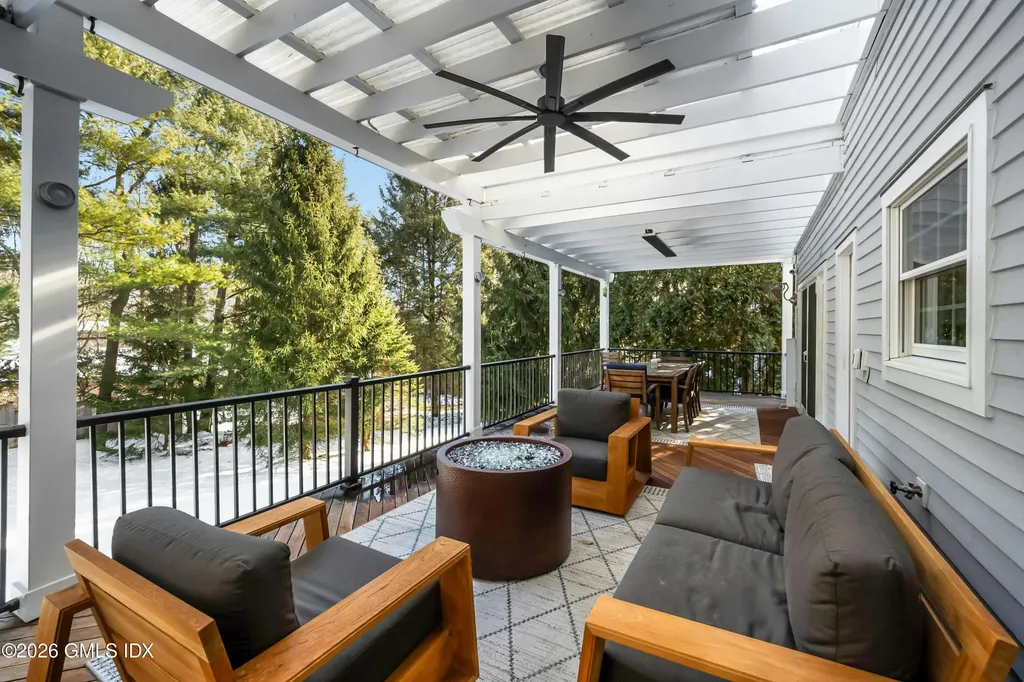 98 Hillcrest Park Road Cos Cob CT 06807