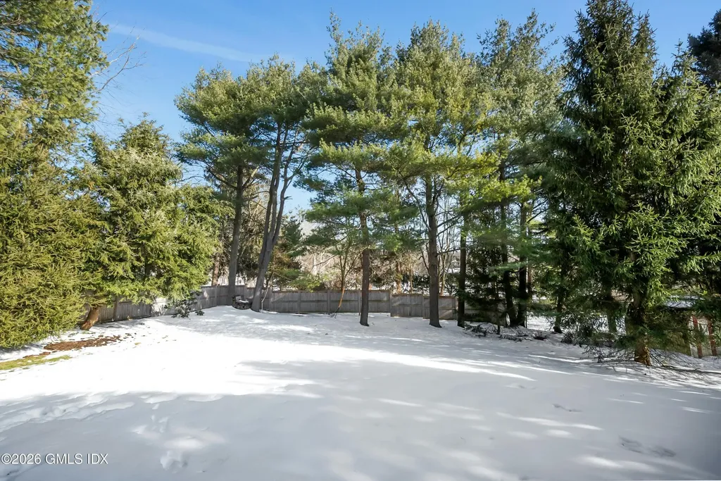 98 Hillcrest Park Road Cos Cob CT 06807