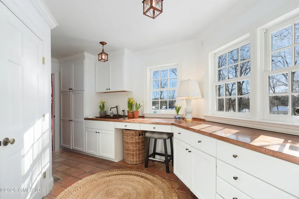 14 Pinecroft Road Greenwich CT 06830