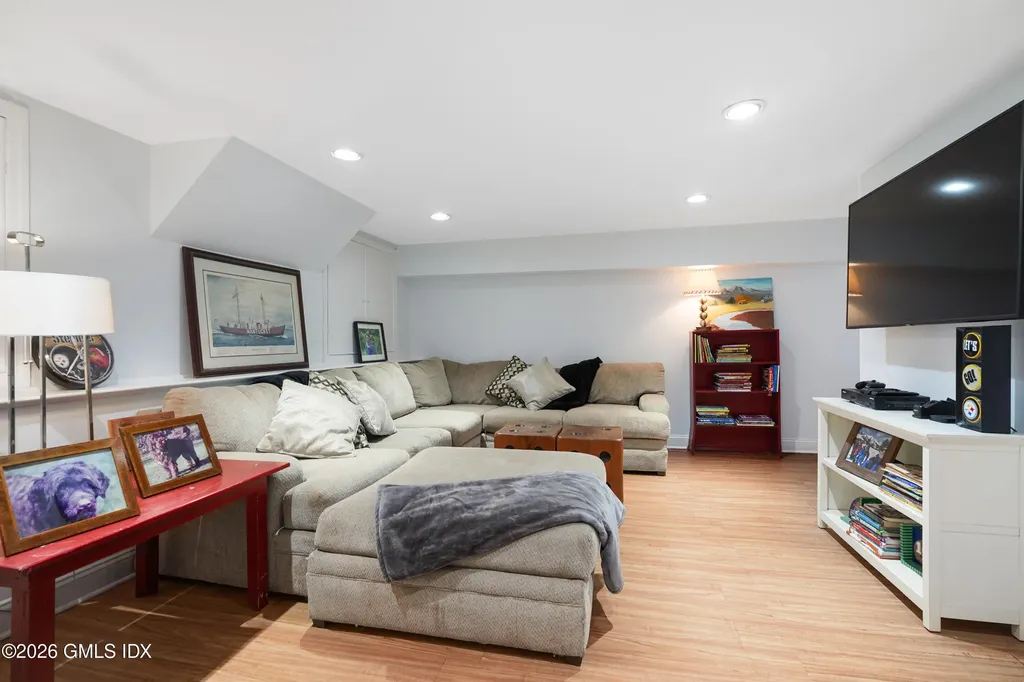 14 Pinecroft Road Greenwich CT 06830