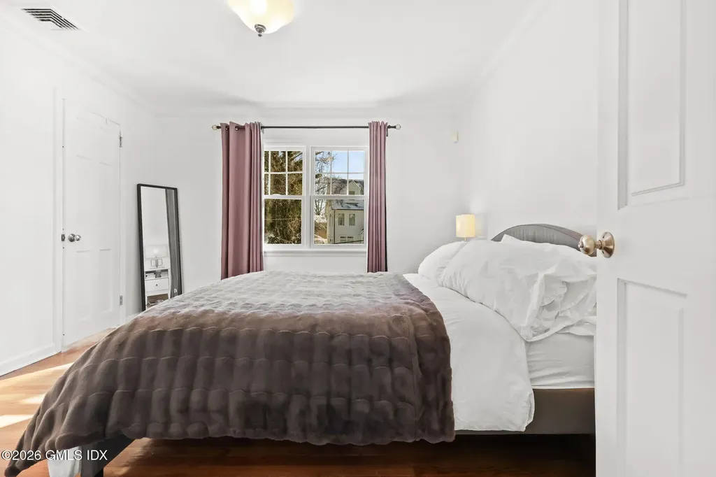 52 Valleywood Road Cos Cob CT 06807